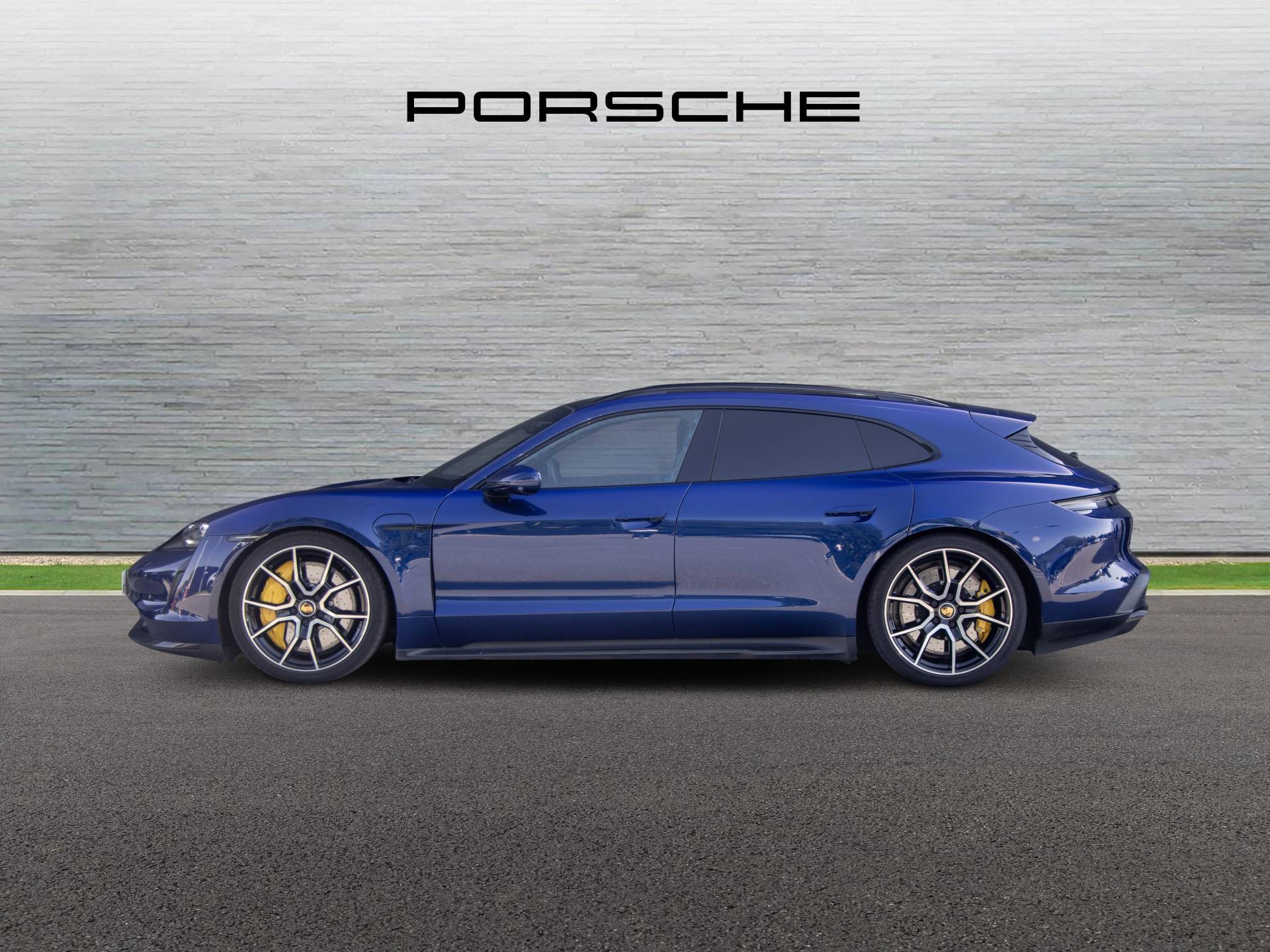 Taycan Turbo S Sport Turismo, photo 2 of 32
