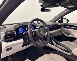 2024 Porsche Macan Base - Photo 25