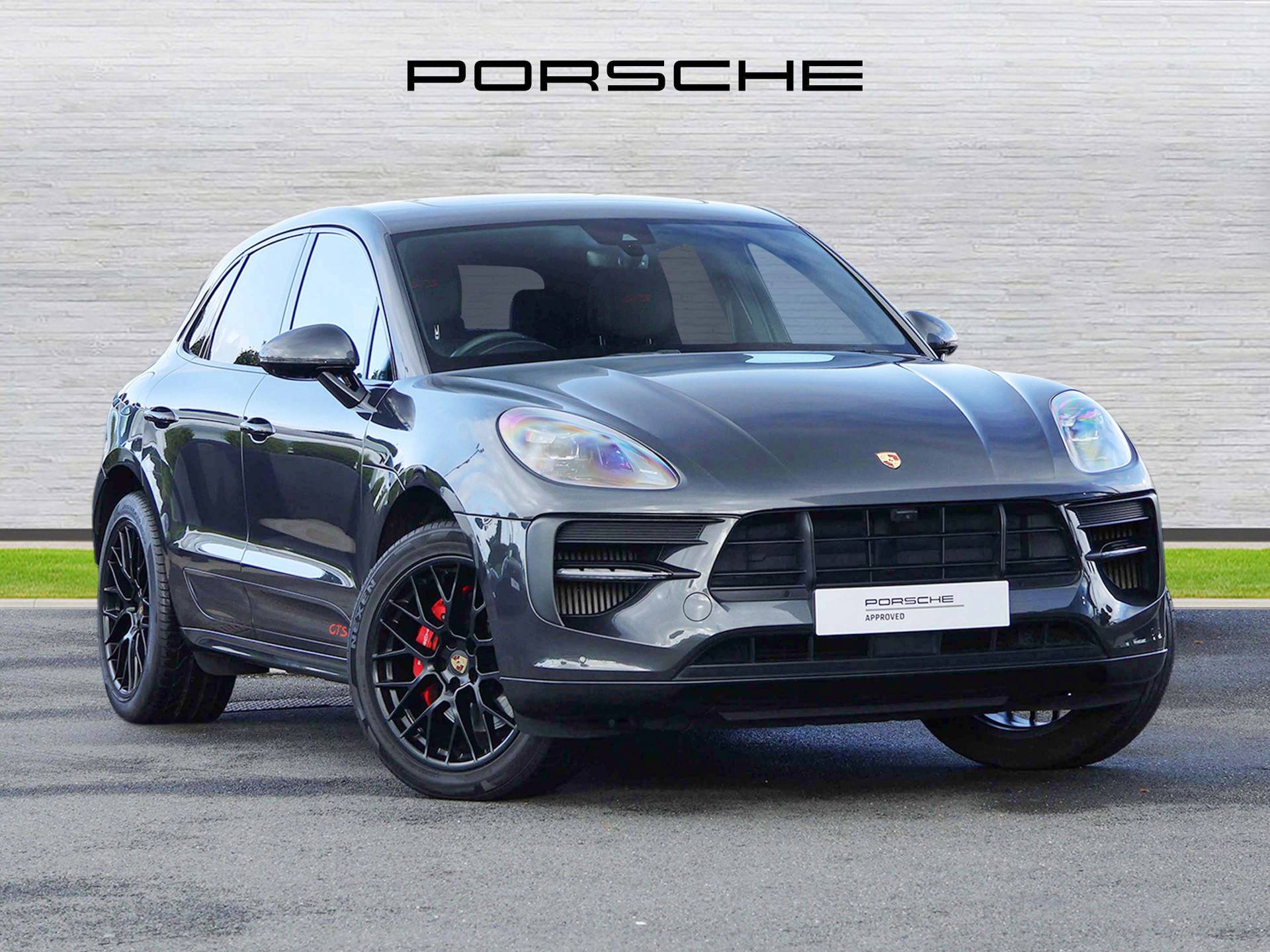 Macan GTS, photo 1 of 32