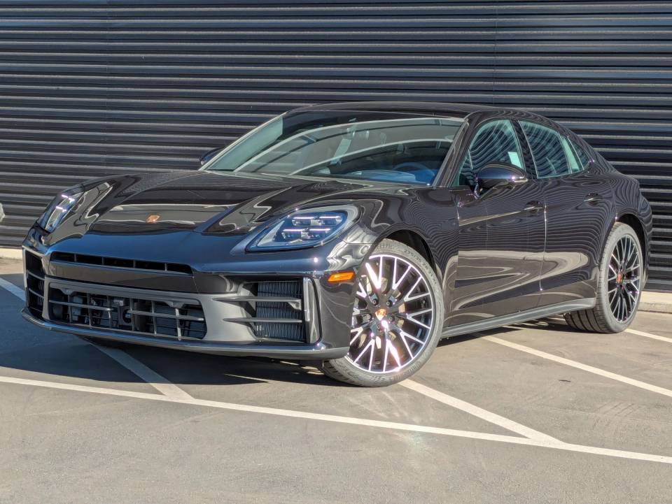 2026 Porsche Panamera Base