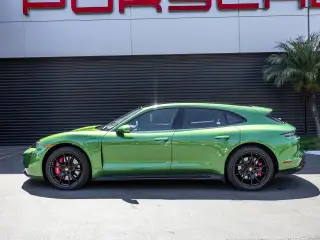 2023 Porsche Taycan 13