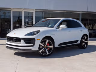 2026 Porsche Macan S's photo