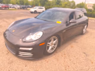 2014 Porsche Panamera 4's photo