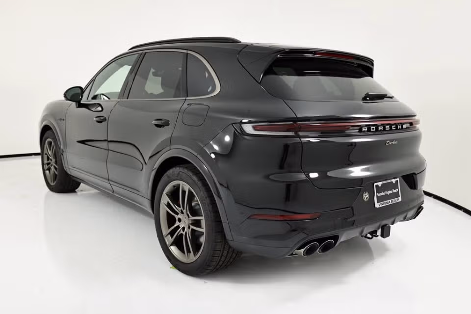 2026 Porsche Cayenne Turbo E-Hybrid - Photo 19