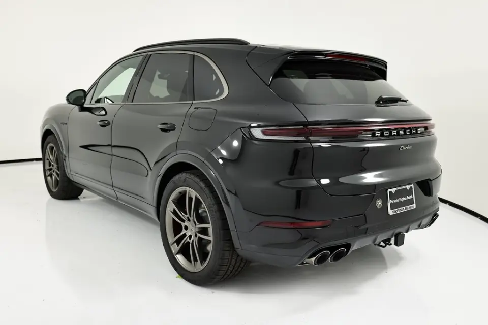 2026 Porsche Cayenne Turbo E-Hybrid - Photo 23