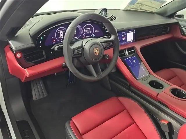 2026 Porsche Taycan GTS - Photo 30