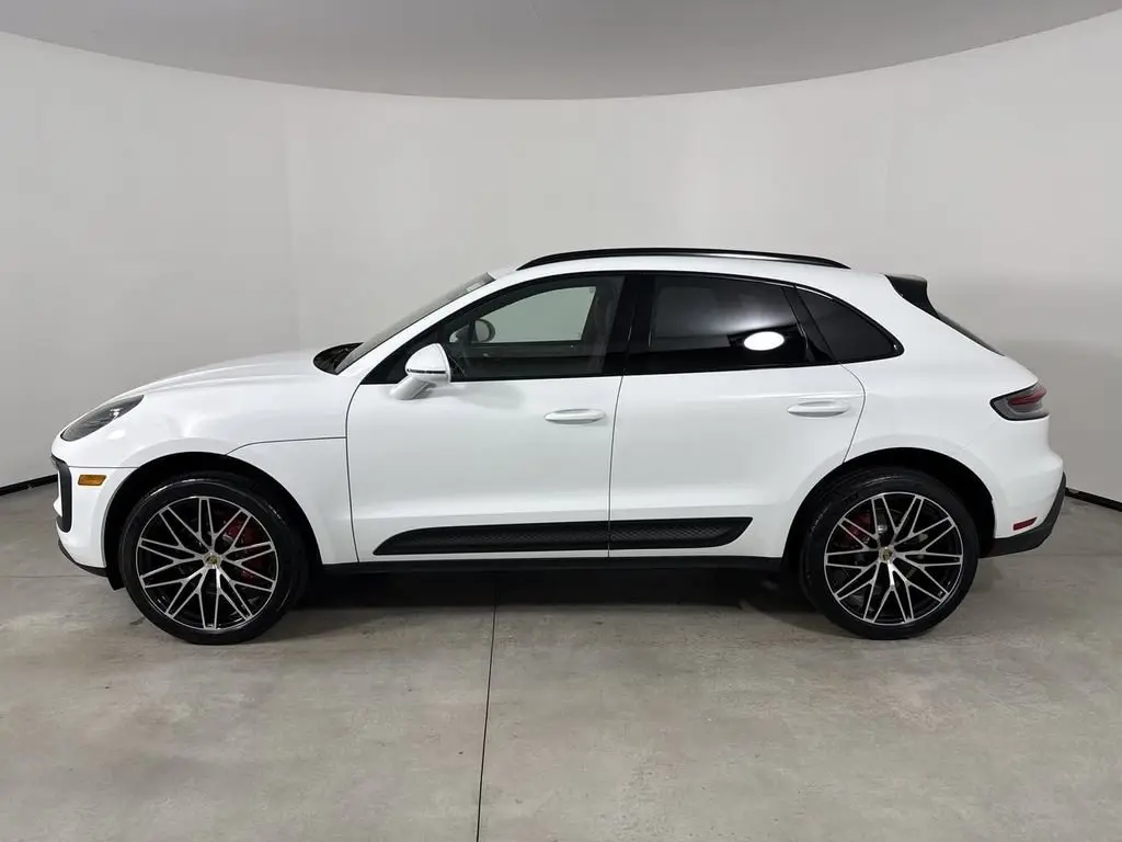 2026 Porsche Macan S - Photo 16