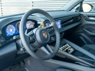 2026 Porsche Macan Base - Photo 29