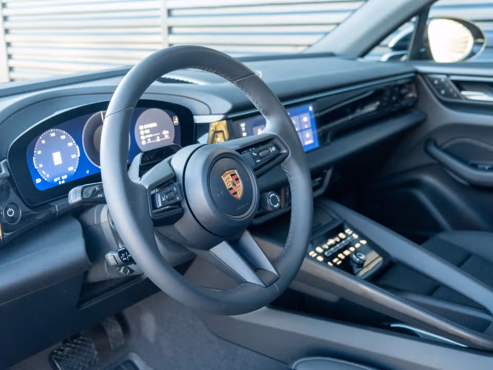 2026 Porsche Macan Base - Photo 27