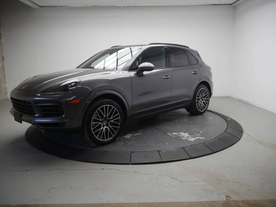 2023 Porsche Cayenne Base