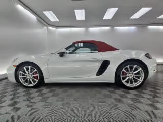 2022 Porsche 718 9