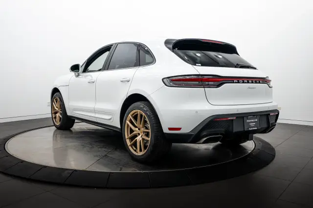 2025 Porsche Macan Base - Photo 22