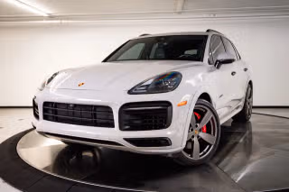 2021 Porsche Cayenne GTS's photo