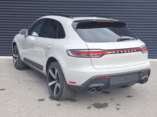 2026 Porsche Macan S - Photo 17