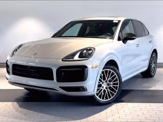 2023 Porsche Cayenne Platinum Edition's photo
