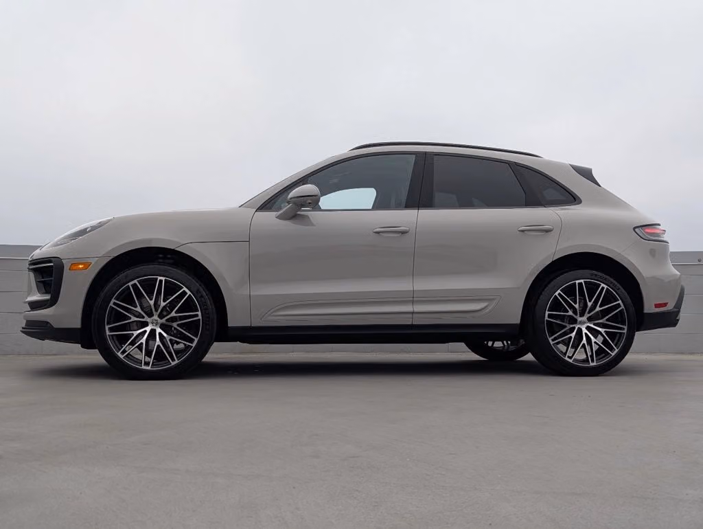 2026 Porsche Macan S - Photo 12
