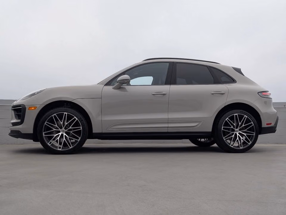2026 Porsche Macan S - Photo 11