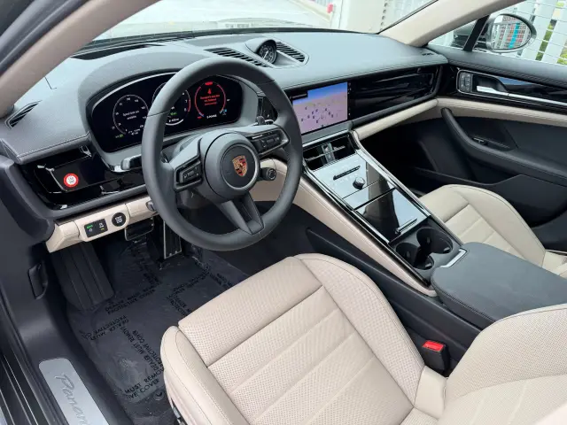 2026 Porsche Panamera 4 E-Hybrid - Photo 30
