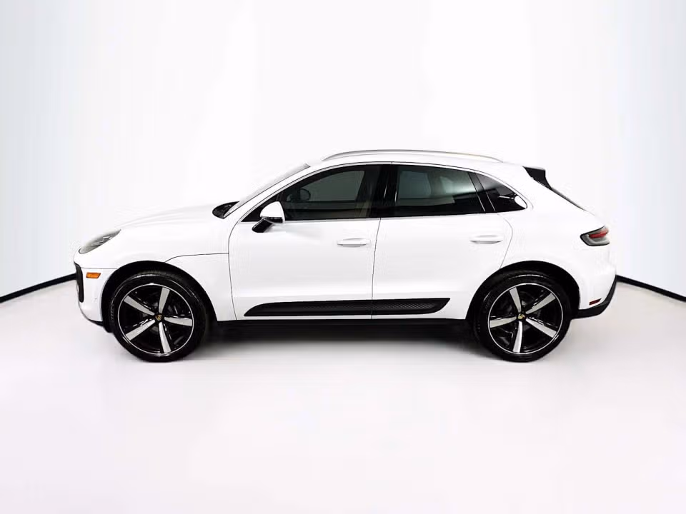 2026 Porsche Macan S - Photo 11