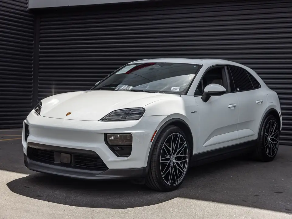 2025 Porsche Macan Base - Photo 7