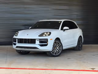 2024 Porsche Cayenne -'s photo