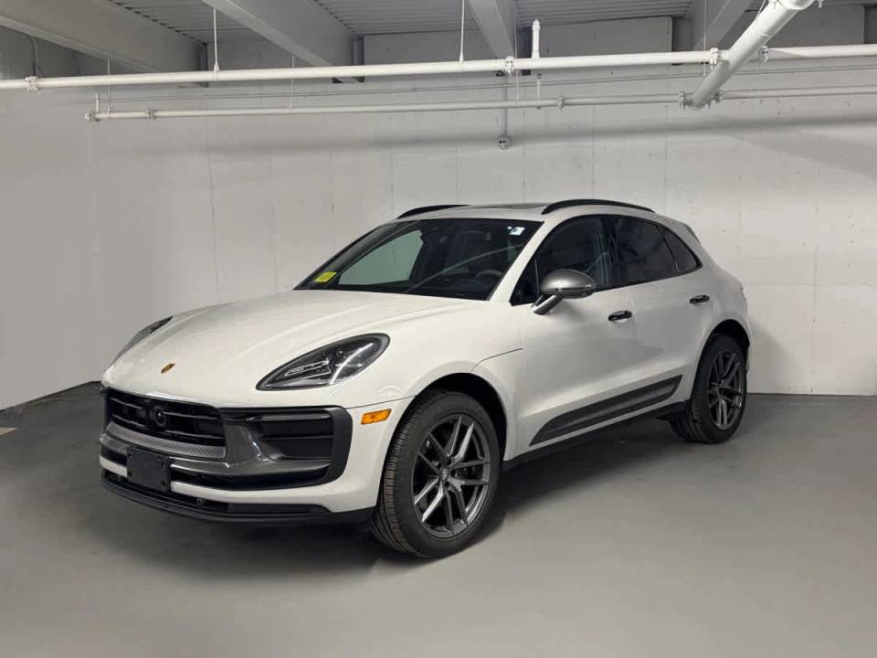 2025 Porsche Macan T