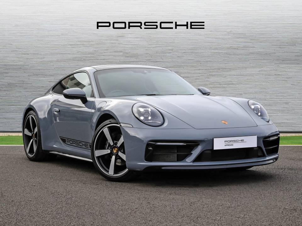 2022 PORSCHE 911