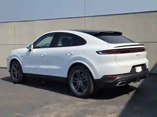 2025 Porsche Cayenne Coup E-Hybrid - Photo 21