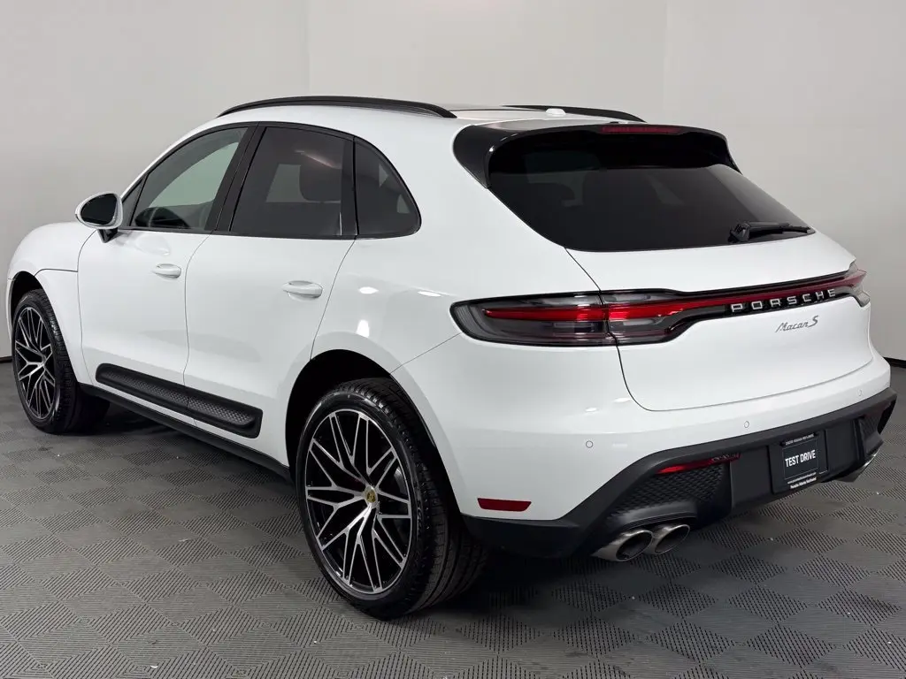 2026 Porsche Macan S - Photo 24