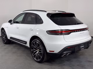 2026 Porsche Macan S - Photo 17