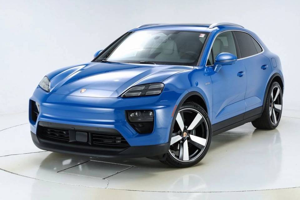 2026 Porsche Macan 4 Electric