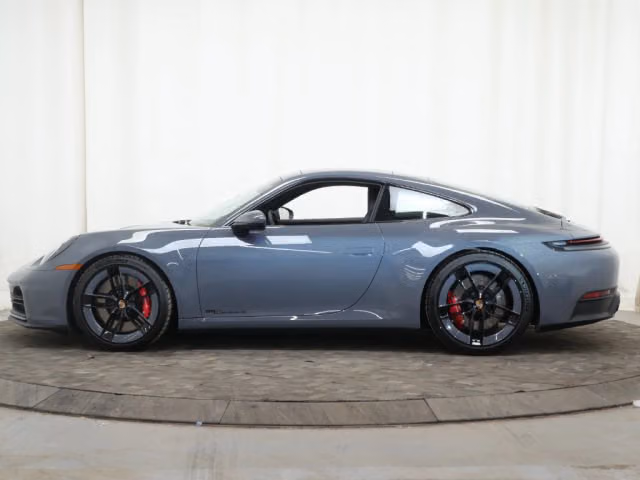 2026 Porsche 911 S - Photo 10