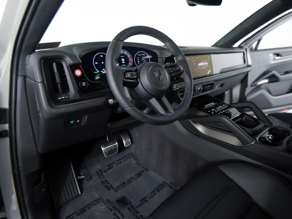 2026 Porsche Cayenne Coup Turbo E-Hybrid - Photo 31