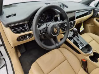 2025 Porsche Macan Base - Photo 25
