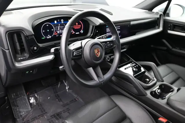 2025 Porsche Cayenne Base - Photo 30