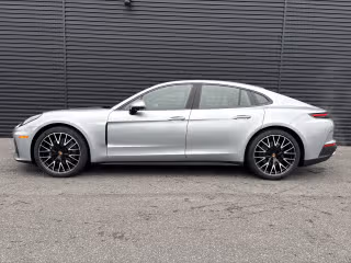 2026 Porsche Panamera Base - Photo 9