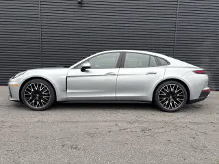 2026 Porsche Panamera Base - Photo 13