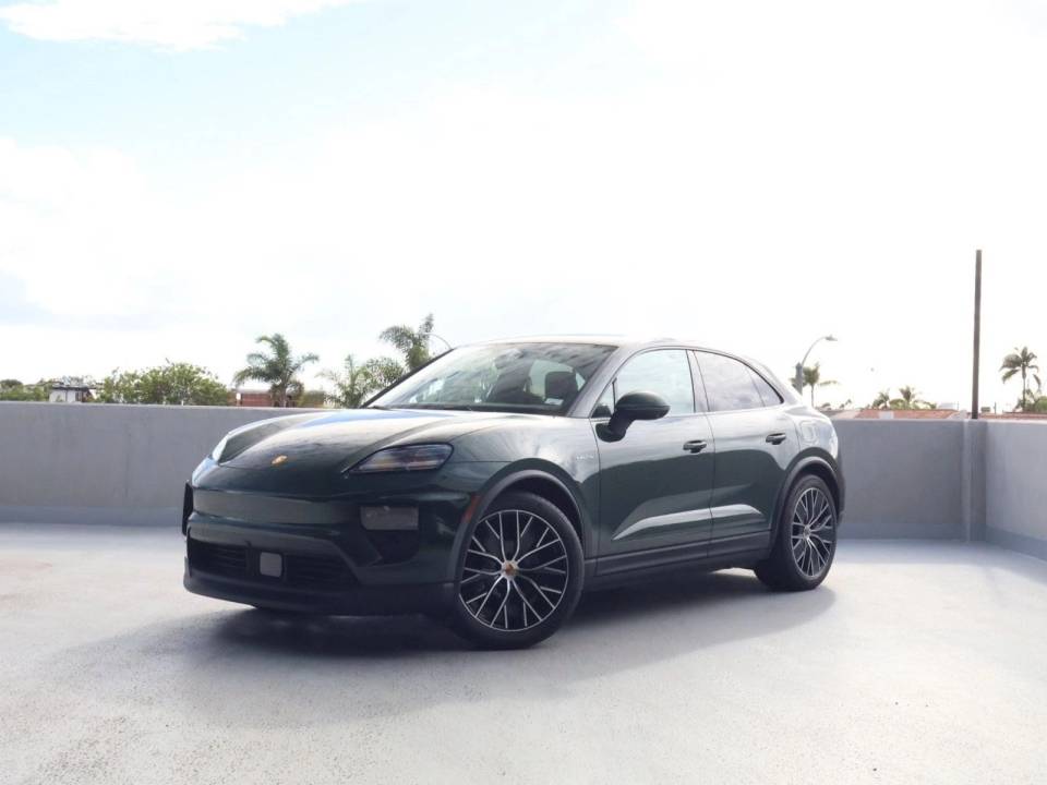 2026 Porsche Macan