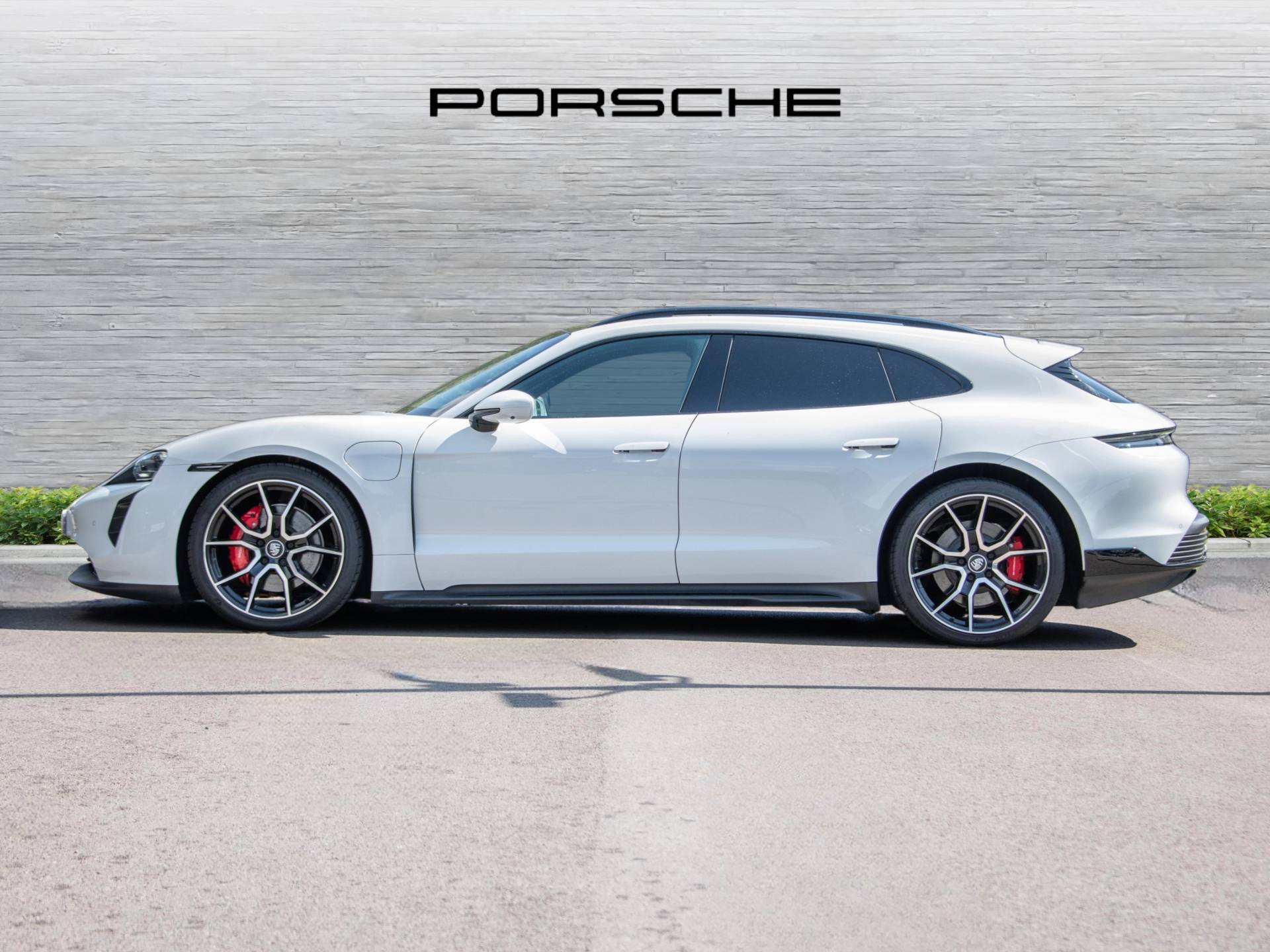 Taycan 4S Sport Turismo, photo 2 of 58
