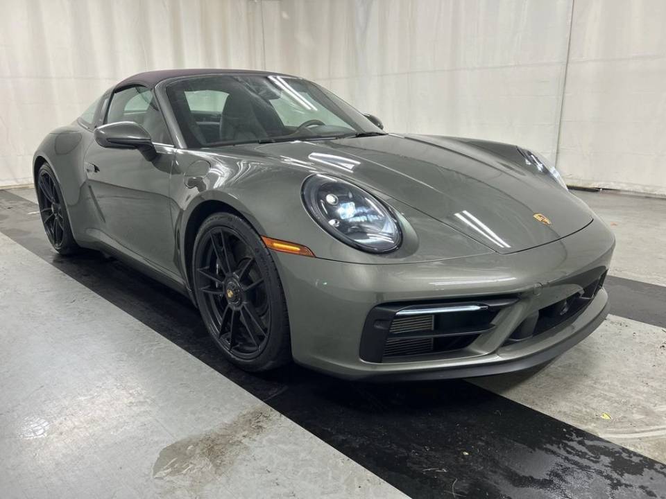 2022 Porsche 911 GTS