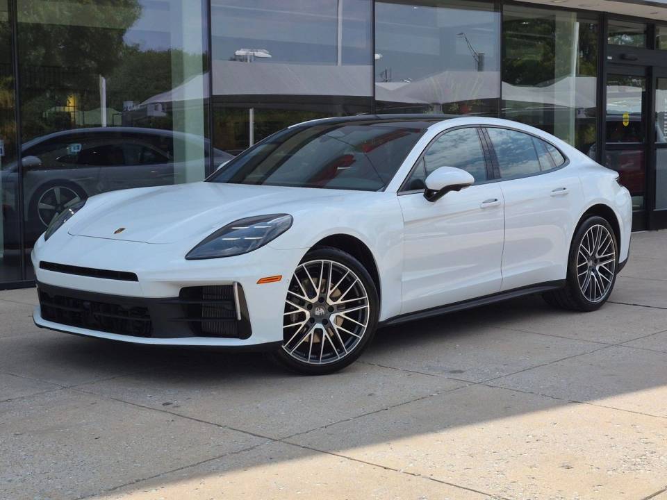 2026 Porsche Panamera 4