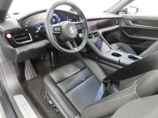 2025 Porsche Taycan S - Photo 29