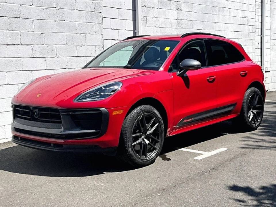 2023 Porsche Macan T