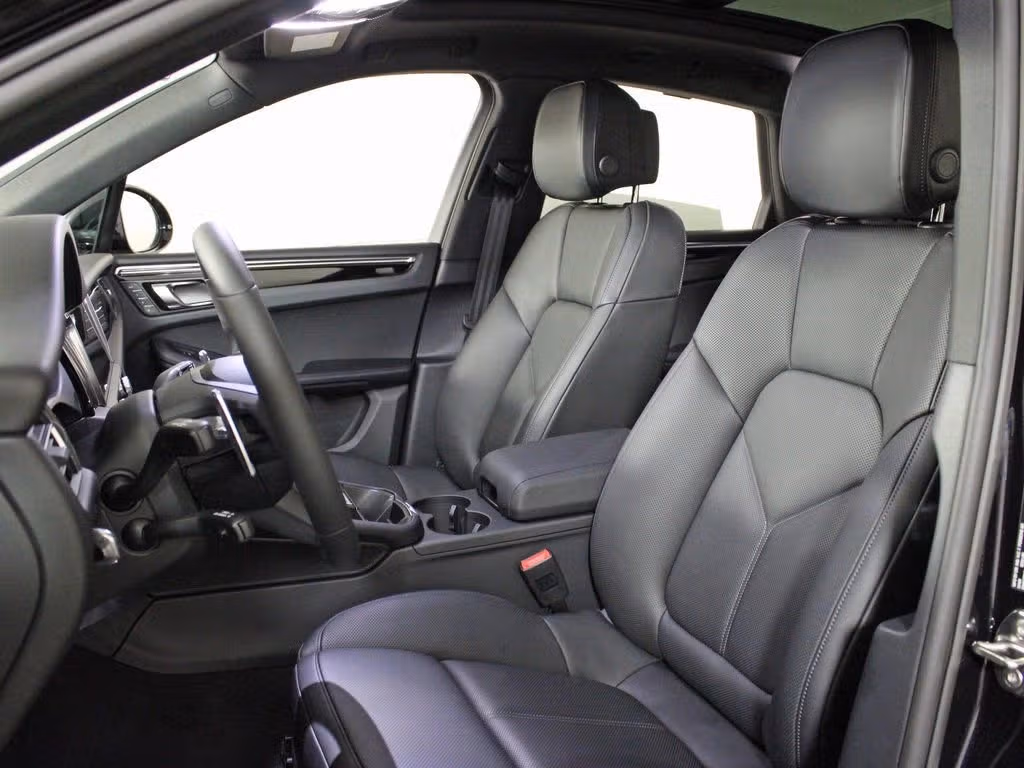 2026 Porsche Macan Base - Photo 36