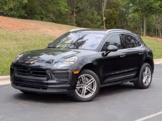 2024 Porsche Macan T's photo