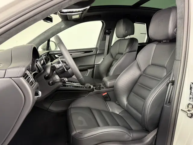 2026 Porsche Macan S - Photo 38