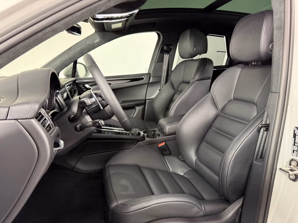 2026 Porsche Macan S - Photo 35