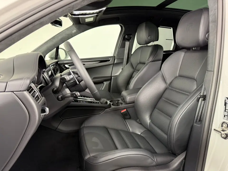 2026 Porsche Macan S - Photo 39