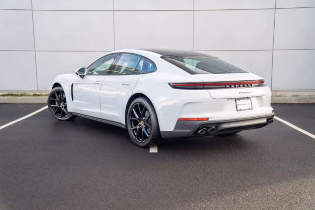 2026 Porsche Panamera Base - Photo 18