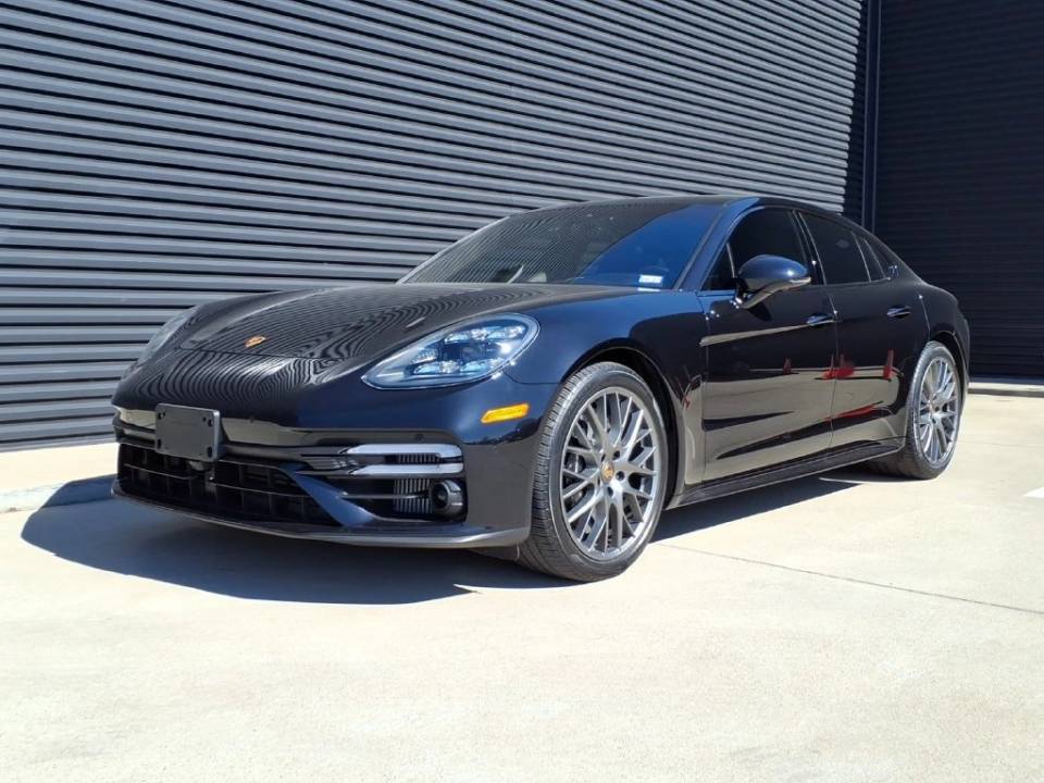 2022 Porsche Panamera
